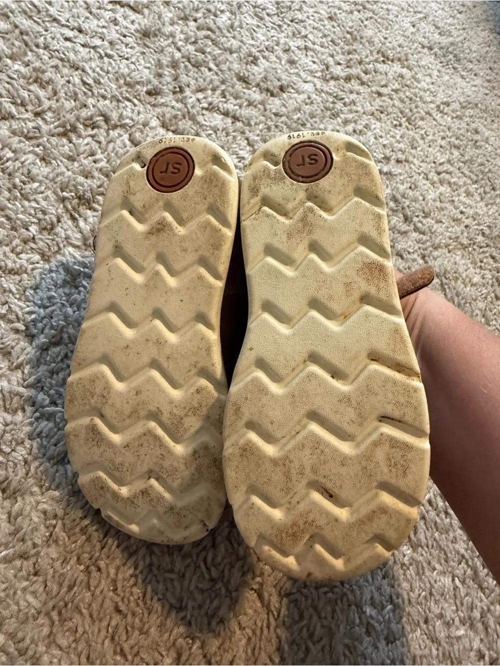Stride Rite classic brown